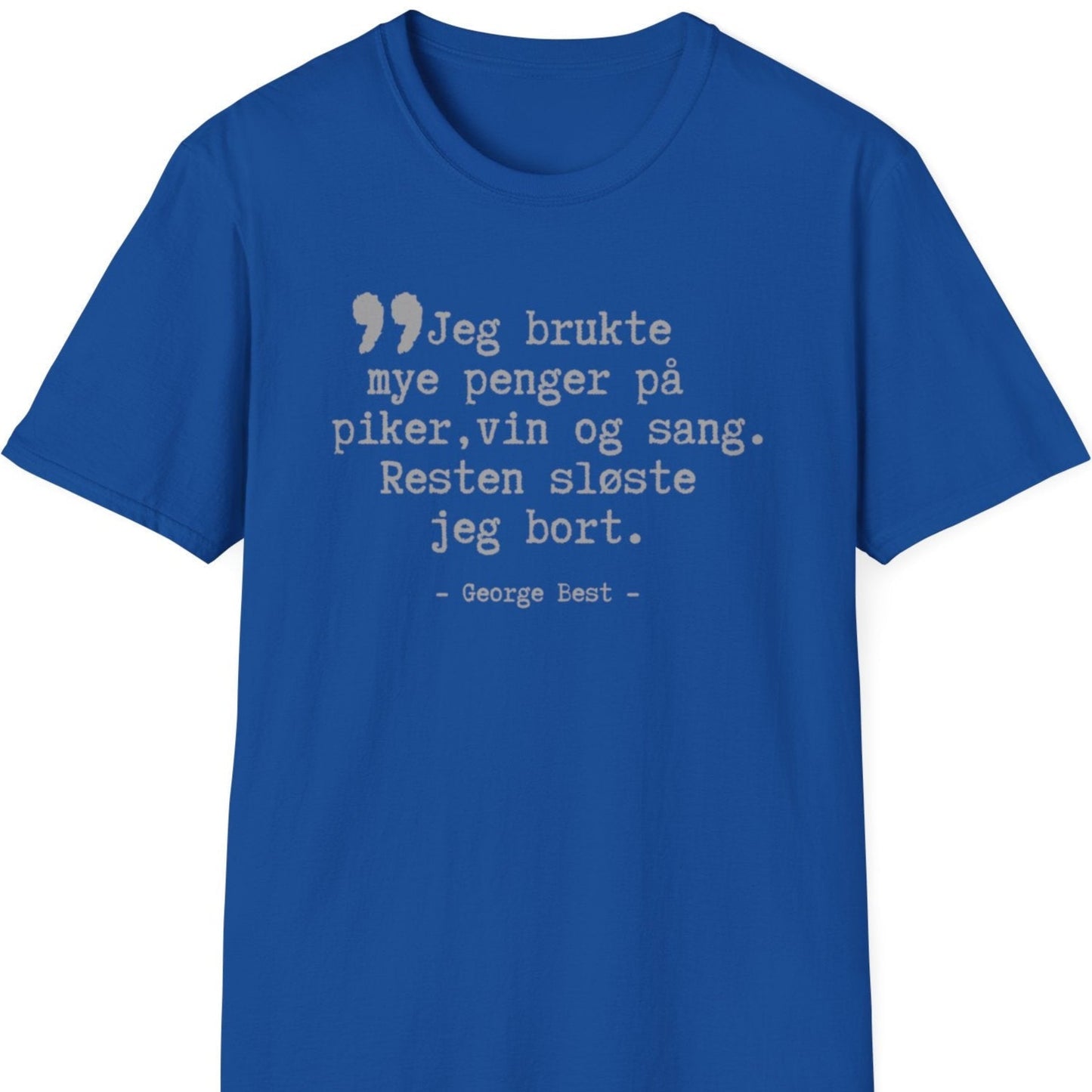 Blå t-skjorte med George Best-sitat