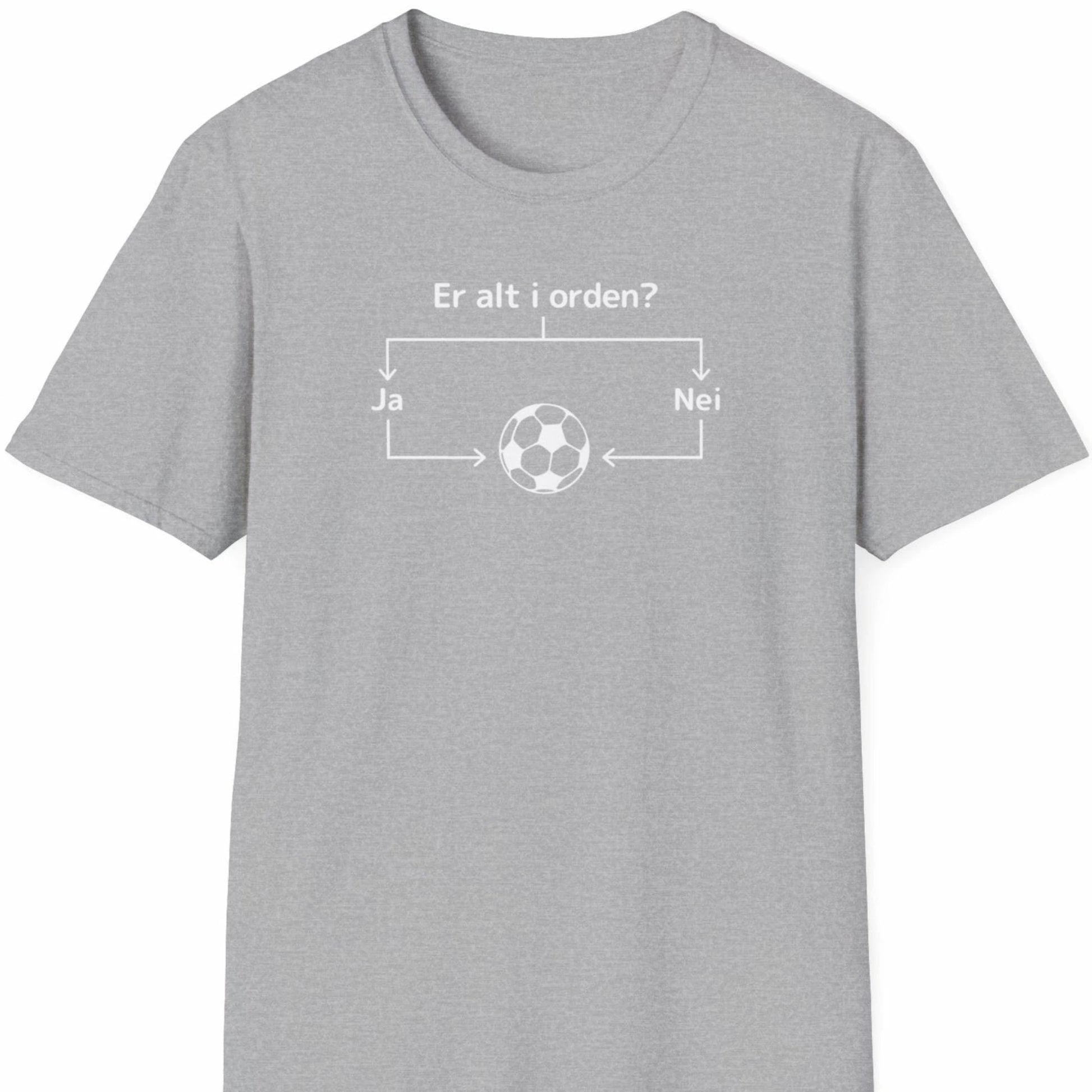 Lys grå T-skjorte med hvitt diagram og teksten "Er alt i orden?" som leder til en fotball.