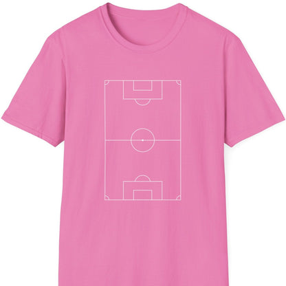 Rosa T-skjorte med fotballbane-motiv.