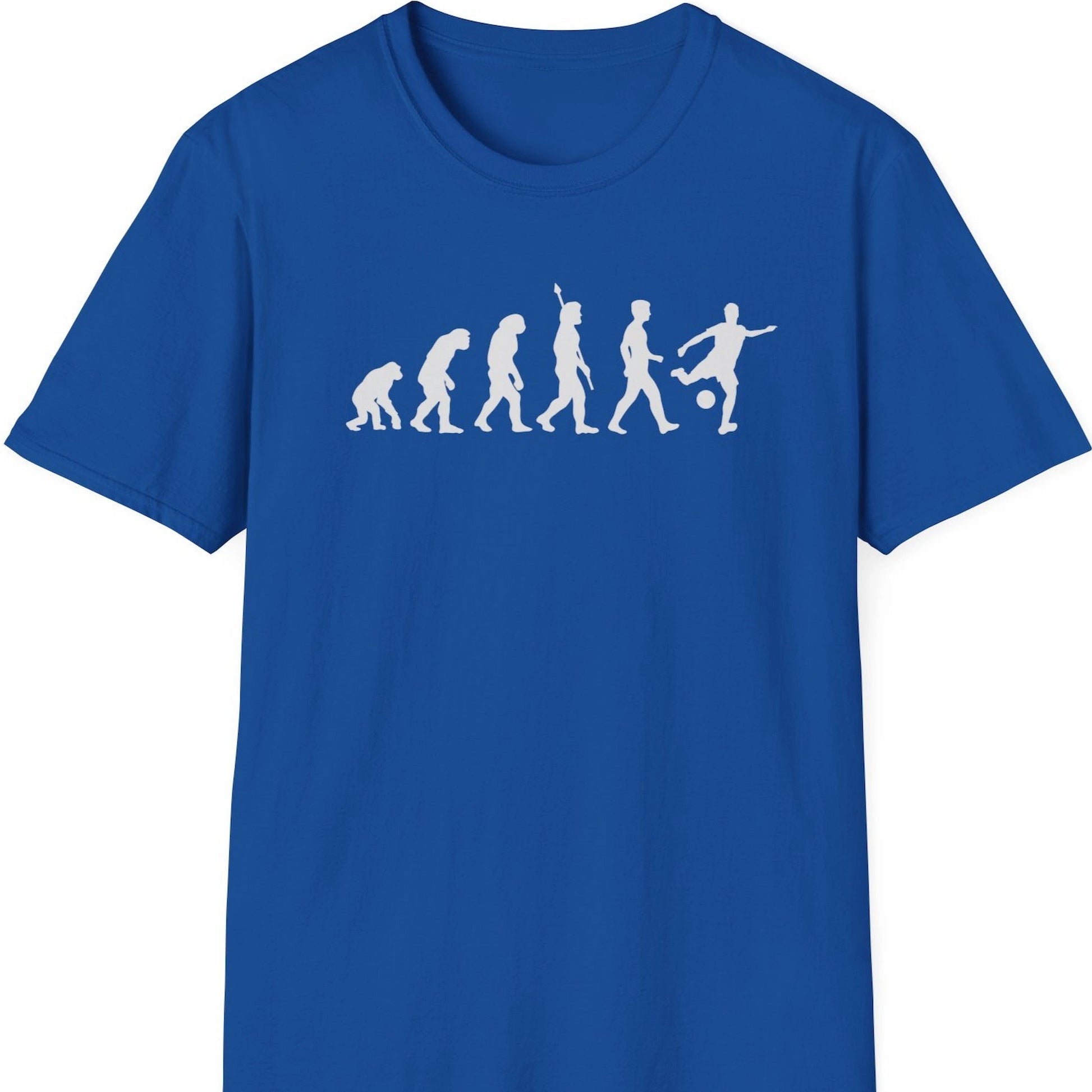 Blå T-skjorte med silhuettrekke som viser menneskets utvikling – avsluttet med fotballspiller i skuddbevegelse.