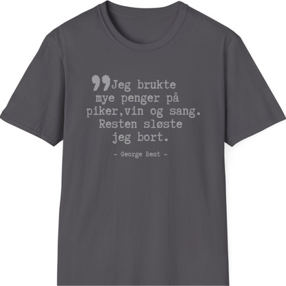 Grå T-skjorte med legendarisk George Best-sitat.