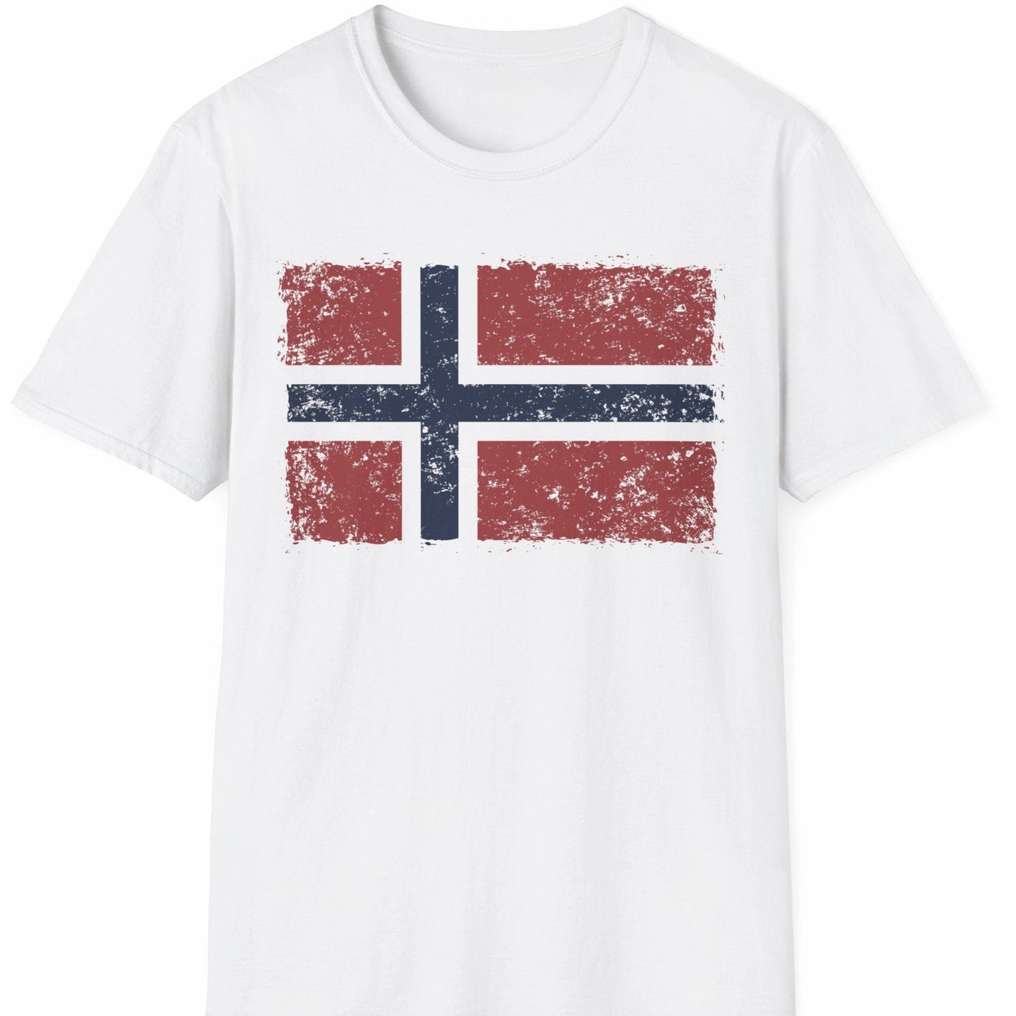 Hvit Norge t-skjorte med slitt norsk flagg på brystet