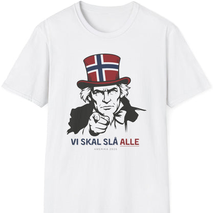 Hvit t-skjorte med mann som peker og teksten ‘Vi skal slå alle’ i norske farger